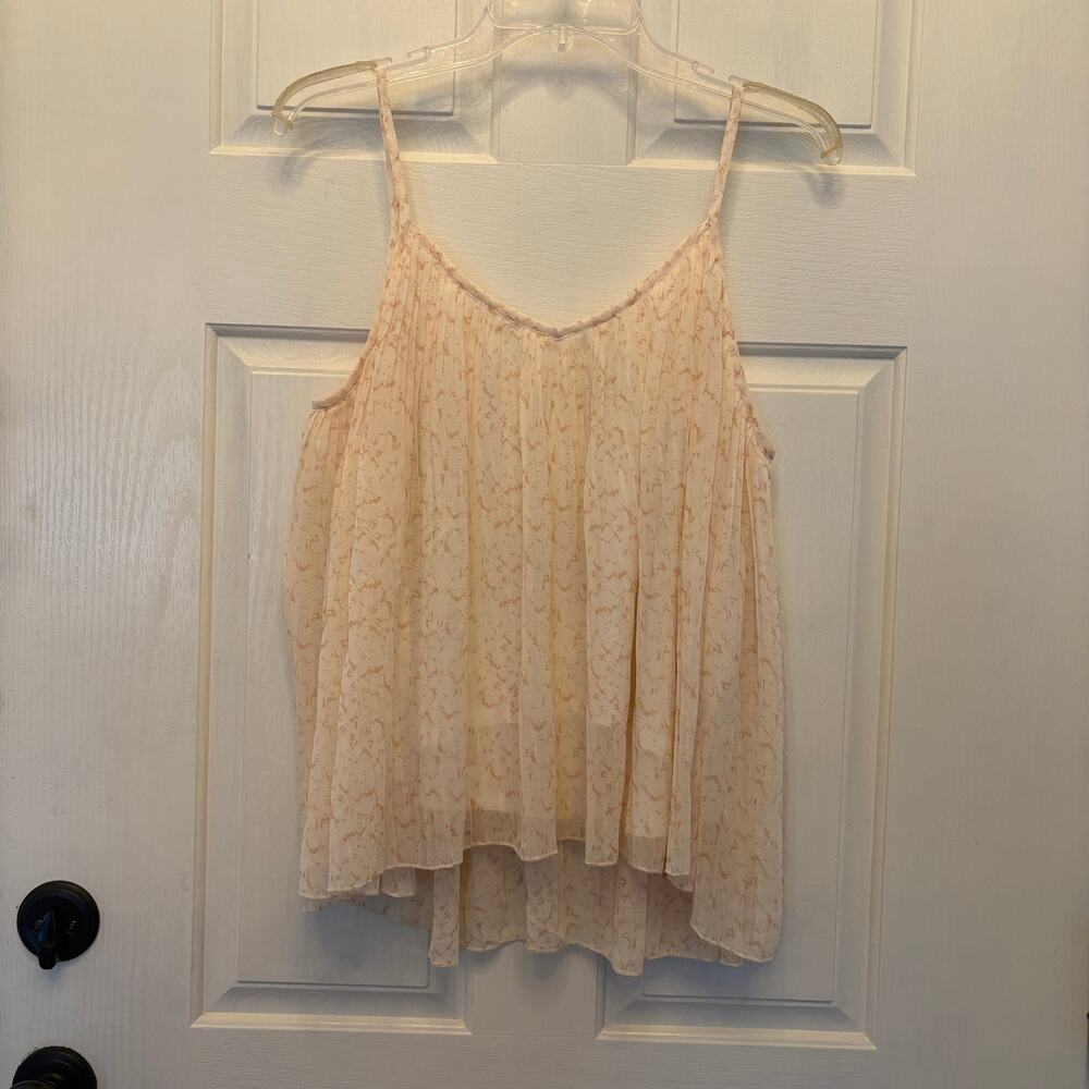 14th & Union layered cream tank size L